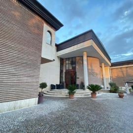 Hotel D.G. Garden, hotel en Benevento