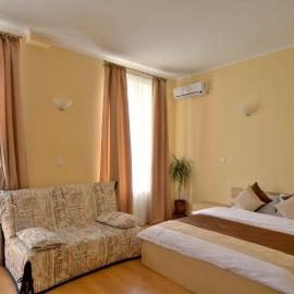 Heart Kyiv Apart-Hotel, hotel di Kiev
