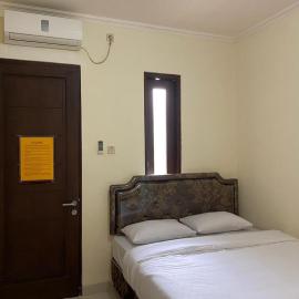 Jatiwinangun Homestay near GOR Satria Purwoketo Mitra RedDoorz, готель у місті Пурвокерто