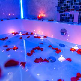 Velmora Suites, hotel in Huddersfield