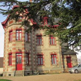 Chateau Lezat - Chambres d'Hotes-Chambre d'hôtes, hotell i La Souterraine