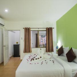 TJ Guesthouse, hotel in Pattaya