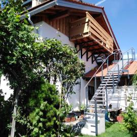 Komplette Dachwohnung mit Balkon und Bergblick, hotel u gradu Zonthofen