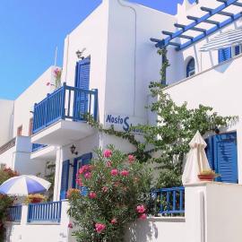Nostos Studios at Saint George beach Agios Georgios Chora Naxos town, Hotel in Naxos Chora