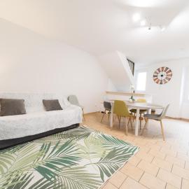 Ravissant Triplex et Duplex au Centre de Pont St Esprit, hotel a Pont-Saint-Esprit