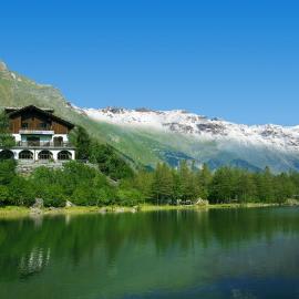 Chalet Sul Lago Hotel In Montagna, hotel Moncenisióban
