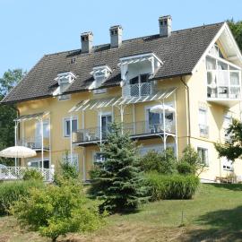 Buchenheim Apartments، فندق في ريفينتيز