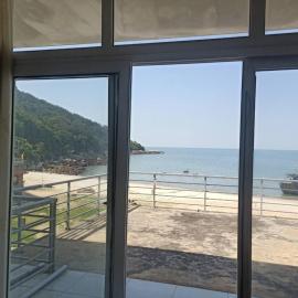 馬港驛站 Oldharbor Hostel، فندق في نانجان