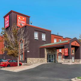 Econo Lodge North Academy, hotel u gradu Pikeview