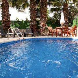 Dadya Villa 1 - Villa with private pool - 750m distance to the beach, hotel en Datça