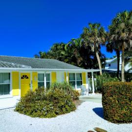 Steps from the Gulf of Mexico II, hotel in Holmes Beach