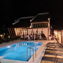 Pensiunea MedAless, hotel in Cernădia