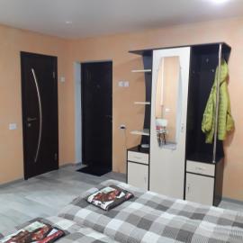 Квартира студіо біля Автовокзалу, hotel a Kremenčuk