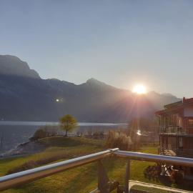 Walensee Apartment 80, hotel i Unterterzen