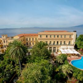 Imperial Hotel Tramontano, מלון בסורנטו