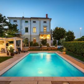 Historical Villa Vigneri by Villas Holiday