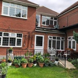 House - Sleeps 2 - Patio - Parking, hotel in High Wycombe