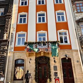 Apartments on Rynok Square