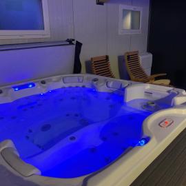 Belle Villa 6 pers 2h espace bien-être privatisé inclus 80 m2 de détente garantie, hotel din Équilly