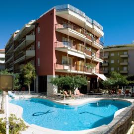 Ligure Residence, ξενοδοχείο σε Pietra Ligure