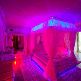 Anadi Hotel Boutique ONLY ADULT, hotel in Braşov