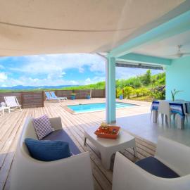 SeaCove & SeaSide Villas - Piscine privée et vue mer, hotel in Les Trois-Îlets