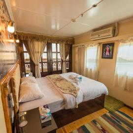 Dahabiya ECO Queen Cleopatra, hotel v destinaci Esna