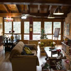 CASA CASTAÑÉ, hotell i Puente de Domingo Flórez