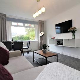 Macintosh lower, hotel a Bellshill