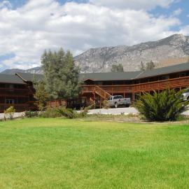 Corral Creek Lodge، فندق في كيرنفيل