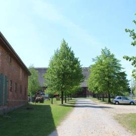 Futterhaus neben der Wasserburg Liepen