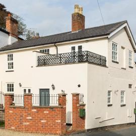 Grundy's Lane Apartments, hotel in Malvern Wells