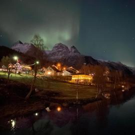House on the lake, hotel sa Bogen