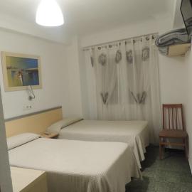 Hostal Cumbre, hotel din Zaragoza