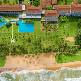 The Blue Water - Geoffrey Bawa Heritage Resort Hotel, отель в Ваддуве