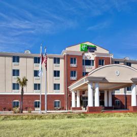 Holiday Inn Express & Suites Moultrie by IHG, hotel in Moultrie