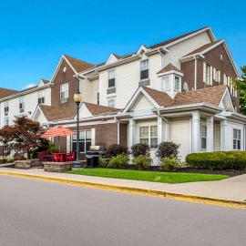 Birch Hills Suites - Blue Ash, hotell i Blue Ash