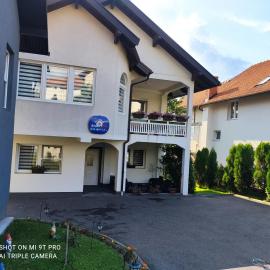 Apartments Airport Inn: Dubrave Gornje şehrinde bir otel
