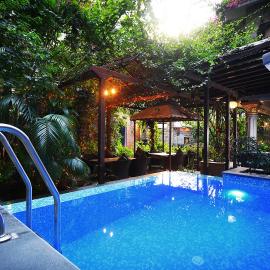 포카라에 위치한 호텔 Hotel Middle Path & Spa