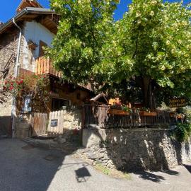 Auberge De La Forêt - Hôtel, hotel u gradu 'Auris'