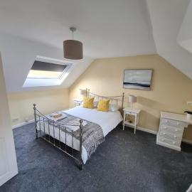 Self contained annexe in pretty Suffolk village: Bury Saint Edmunds şehrinde bir otel