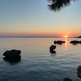 PORTO HELIOS 23 Spaceous house w, balcony,fireplace&Lovely view, hotel in Agia Paraskevi