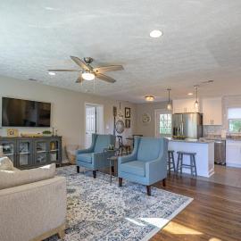 Ranch Style Home & Plenty Of BKYD Space Near KSU, hotel di Marietta