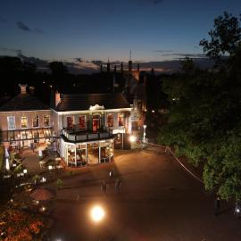 Hotel In't Holt 1654 Grand Café & Logement, Hotel in Zuidhorn