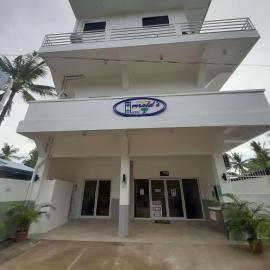 ARNOLD'S HOTEL, hotel v destinaci Pooc