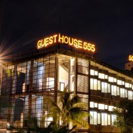 Guest House 555 NKI, hotell i Duku