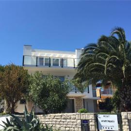 Villa Cube, hotel in Premantura
