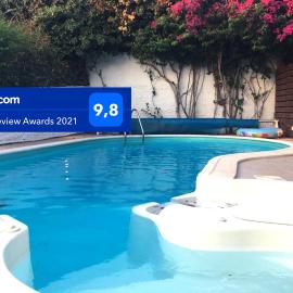 Villa Christina with private pool in Saronida, near stunning beaches, Athens airport & Sounio