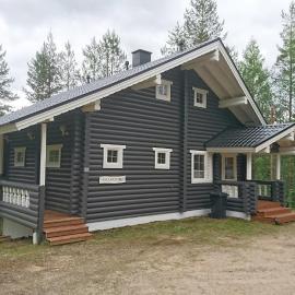 Hallanpoika mökki, hotelli Hyrynsalmella