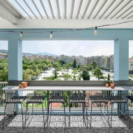 Zeus is Loose Hostel, hotel v Soluni
